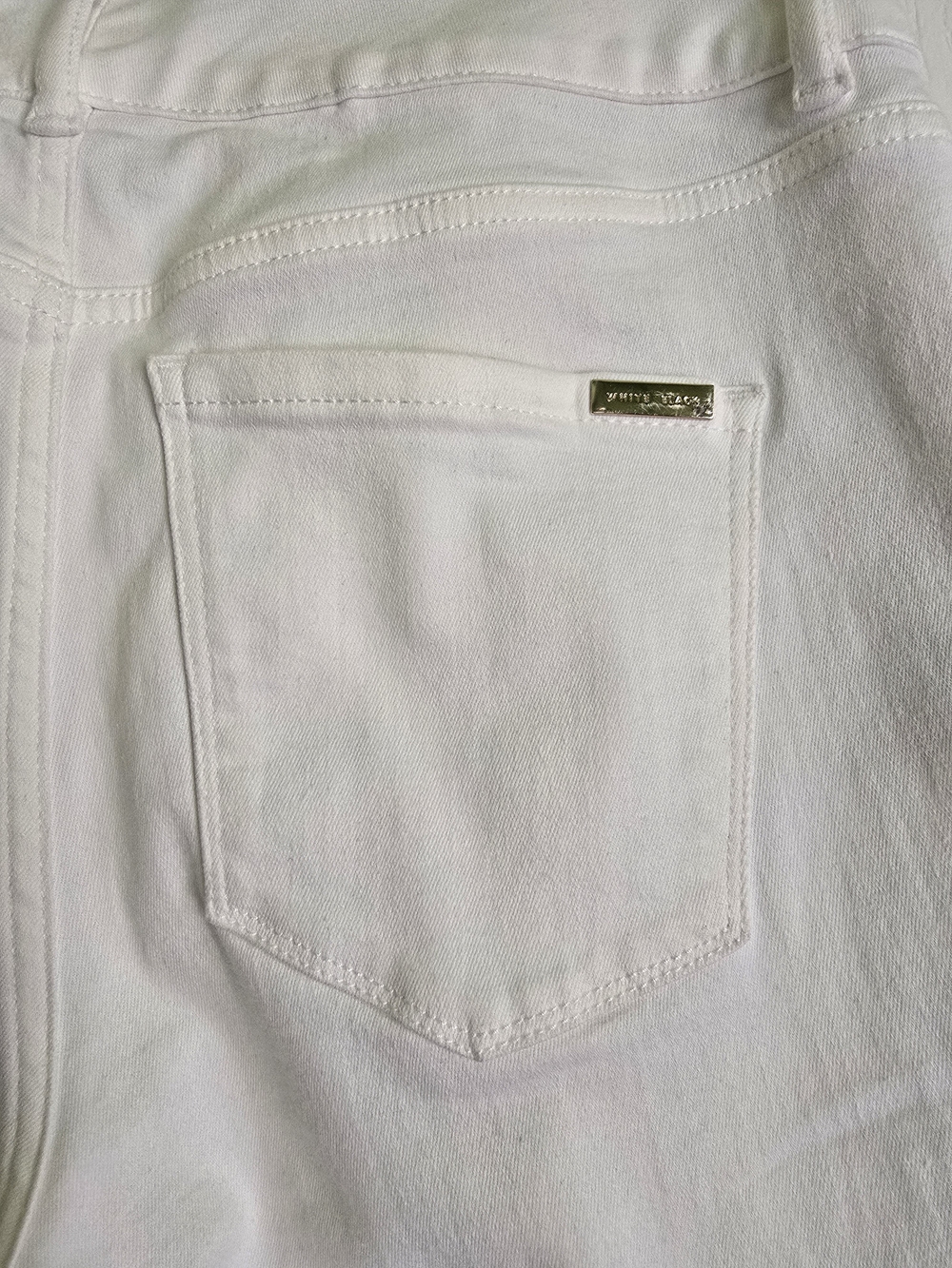White House Black Market Minimalist Cream Wide-Leg High Rise Jeans, Size 4 - Picture 5 of 12
